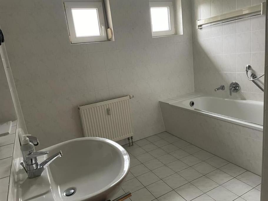 Traumhafte Wohnung Im Gruenen Elsterwerda Exterior foto